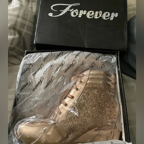 Forever Link Women's Fashion Glitter High Top Lace Up Wedge Sneaker Shoes - Picture 5 of 7